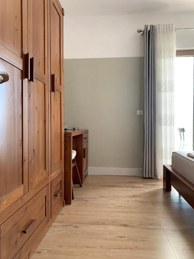 Vila 8 Hotel Himare Bagian luar foto