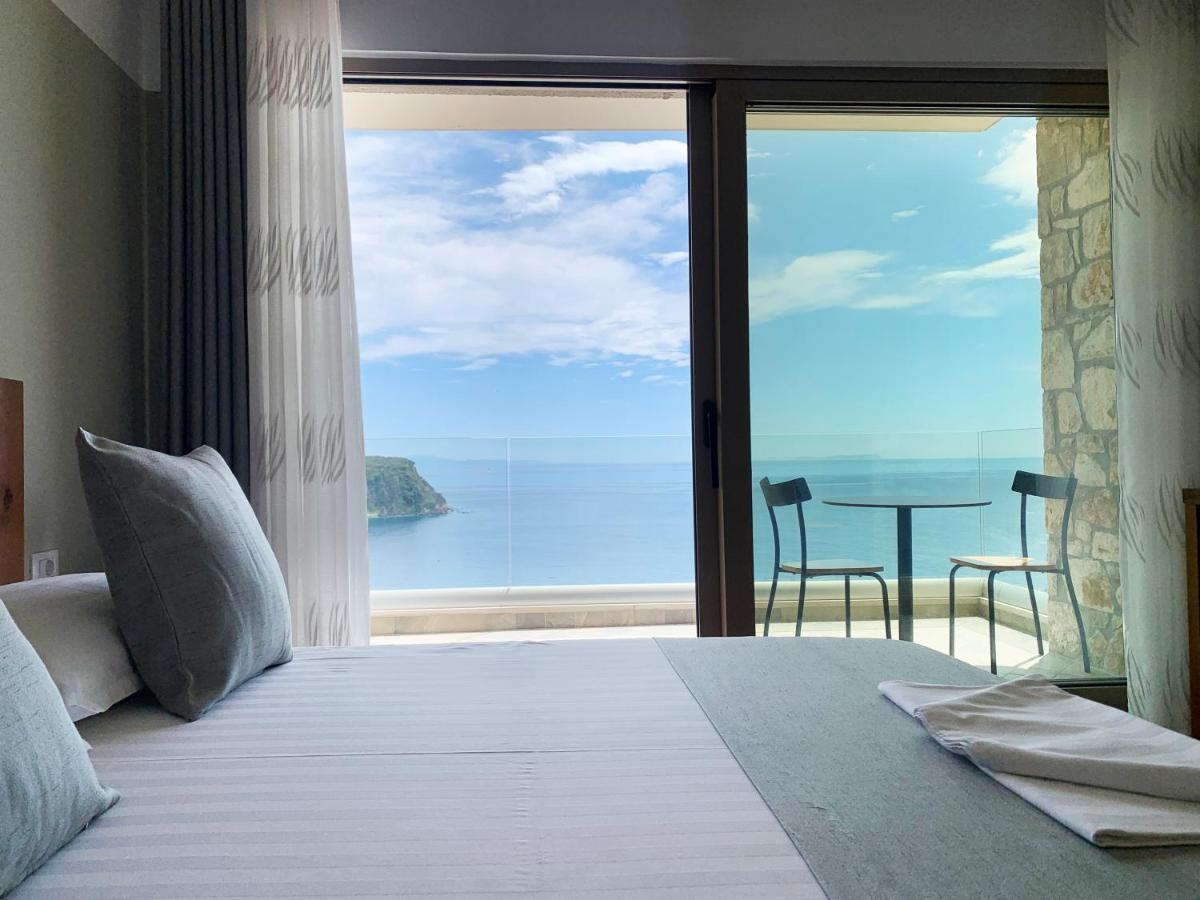 Vila 8 Hotel Himare Bagian luar foto
