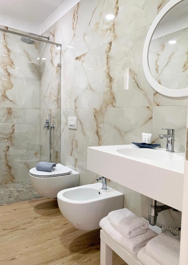 Vila 8 Hotel Himare Bagian luar foto