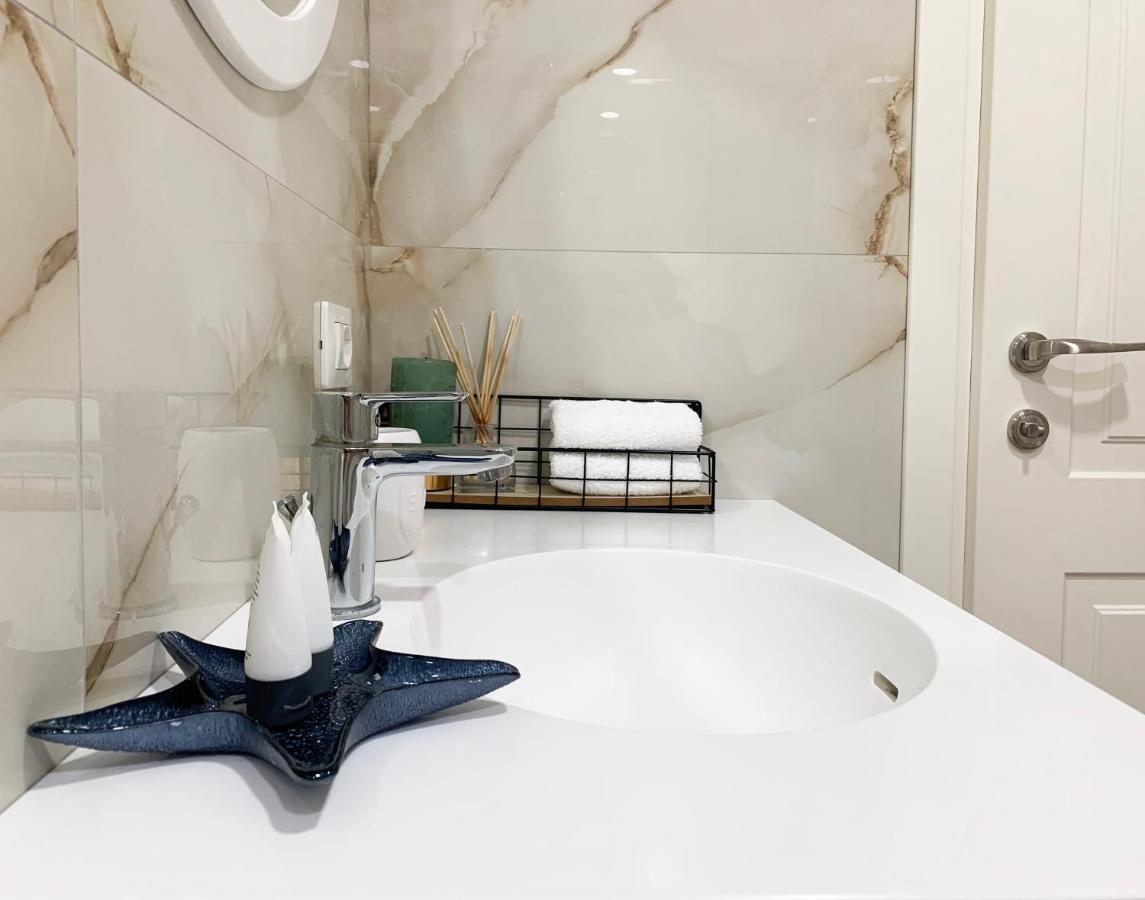 Vila 8 Hotel Himare Bagian luar foto